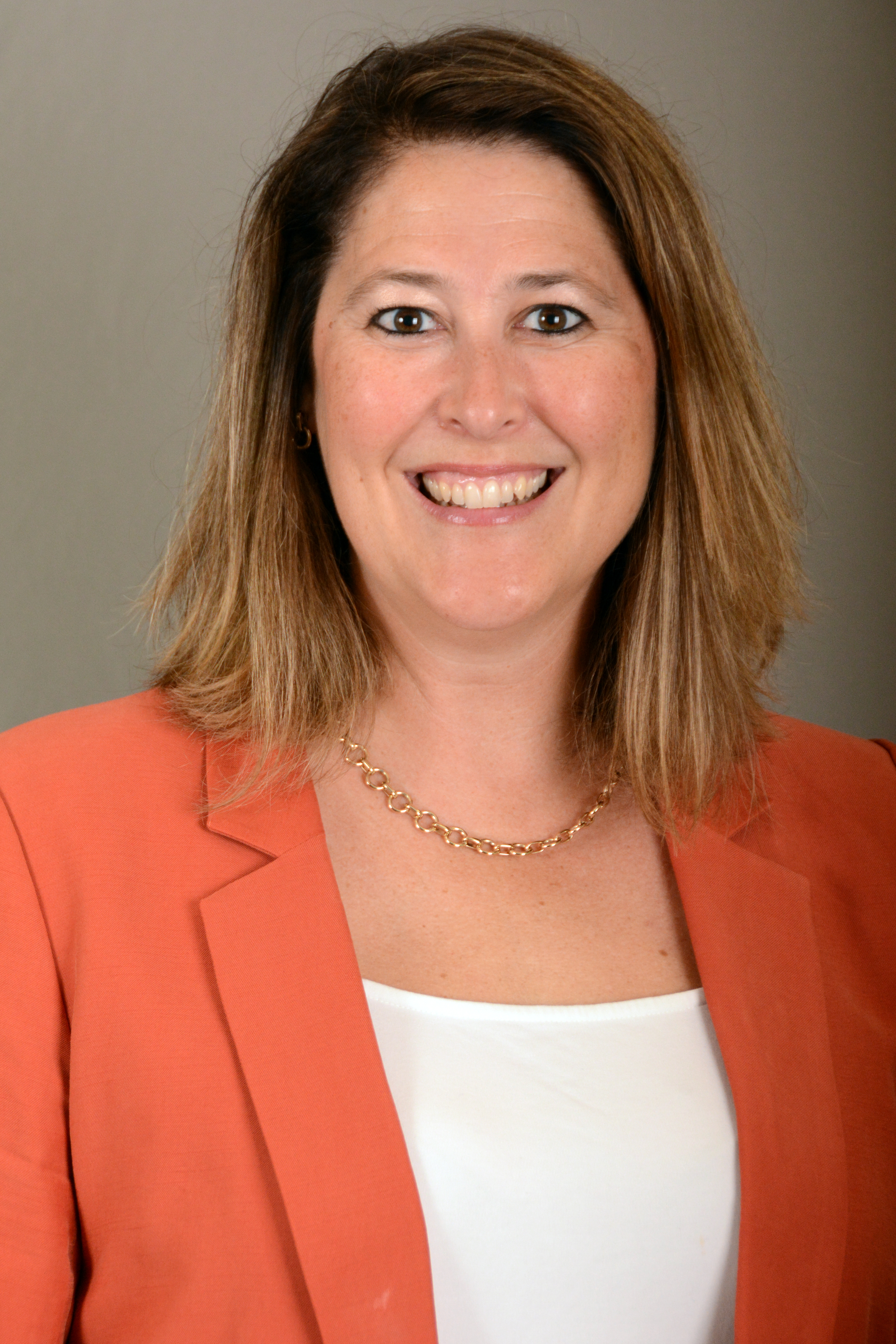 Annie Romine headshot