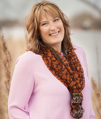 Tracy Nelson Maurer - Author headshot